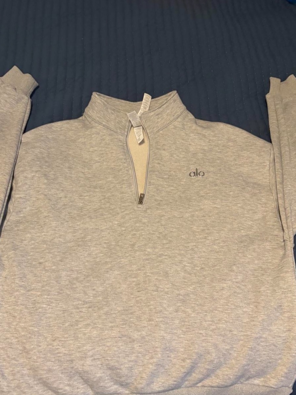 ALO Yoga Heather Gray Quarter-Zip Pullover